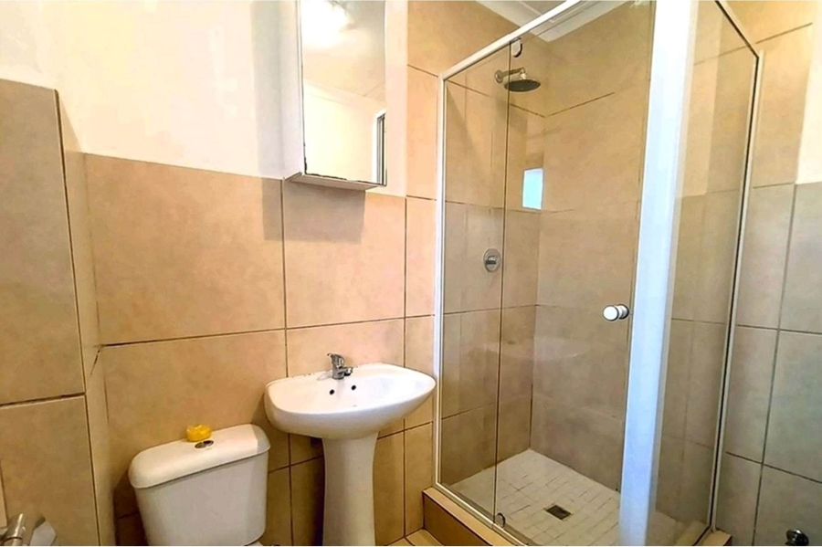 To Let 1 Bedroom Property for Rent in Buh Rein Estate Western Cape